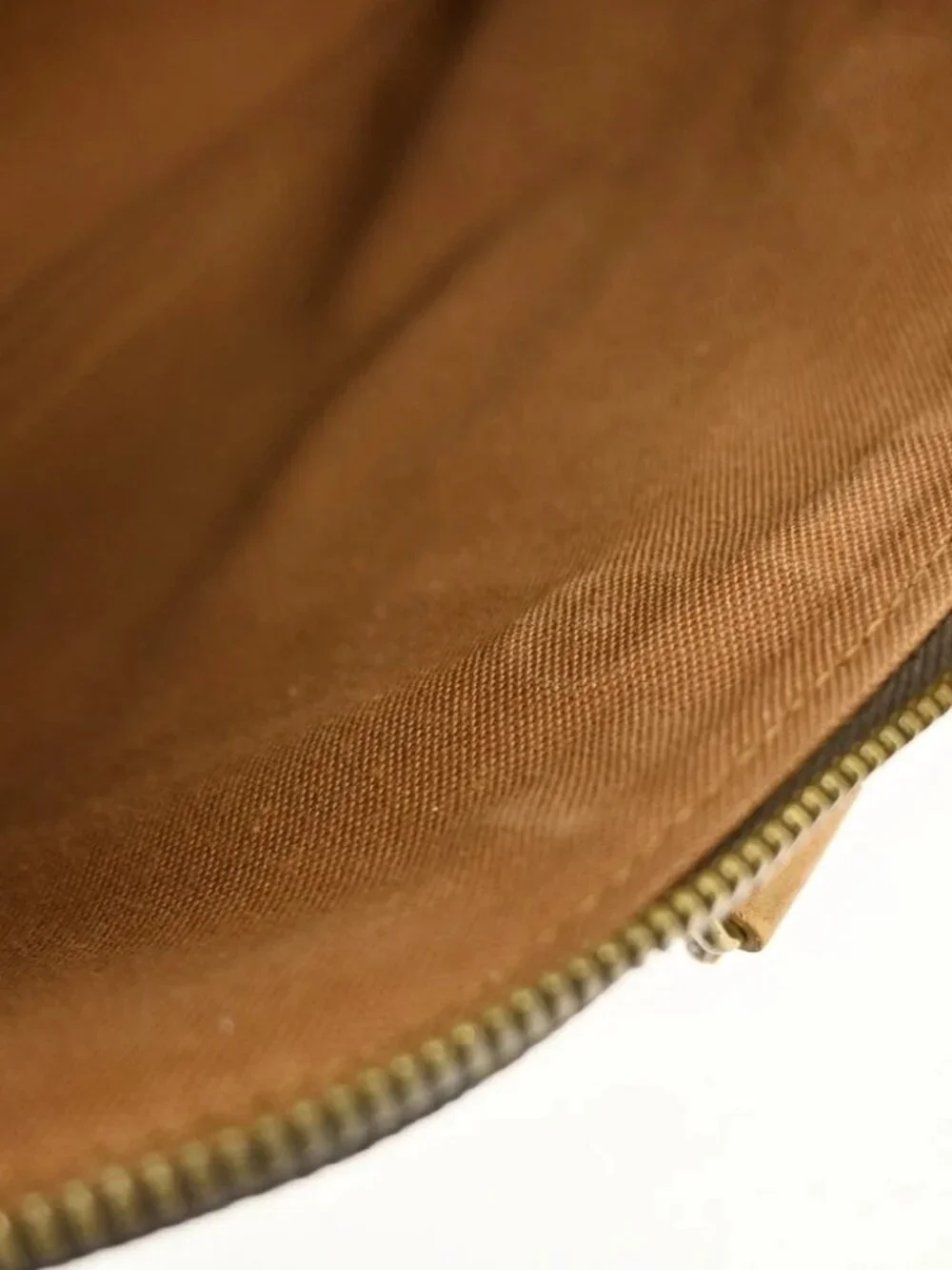LOUIS VUITTON ALMA HANDBAG MONOGRAM